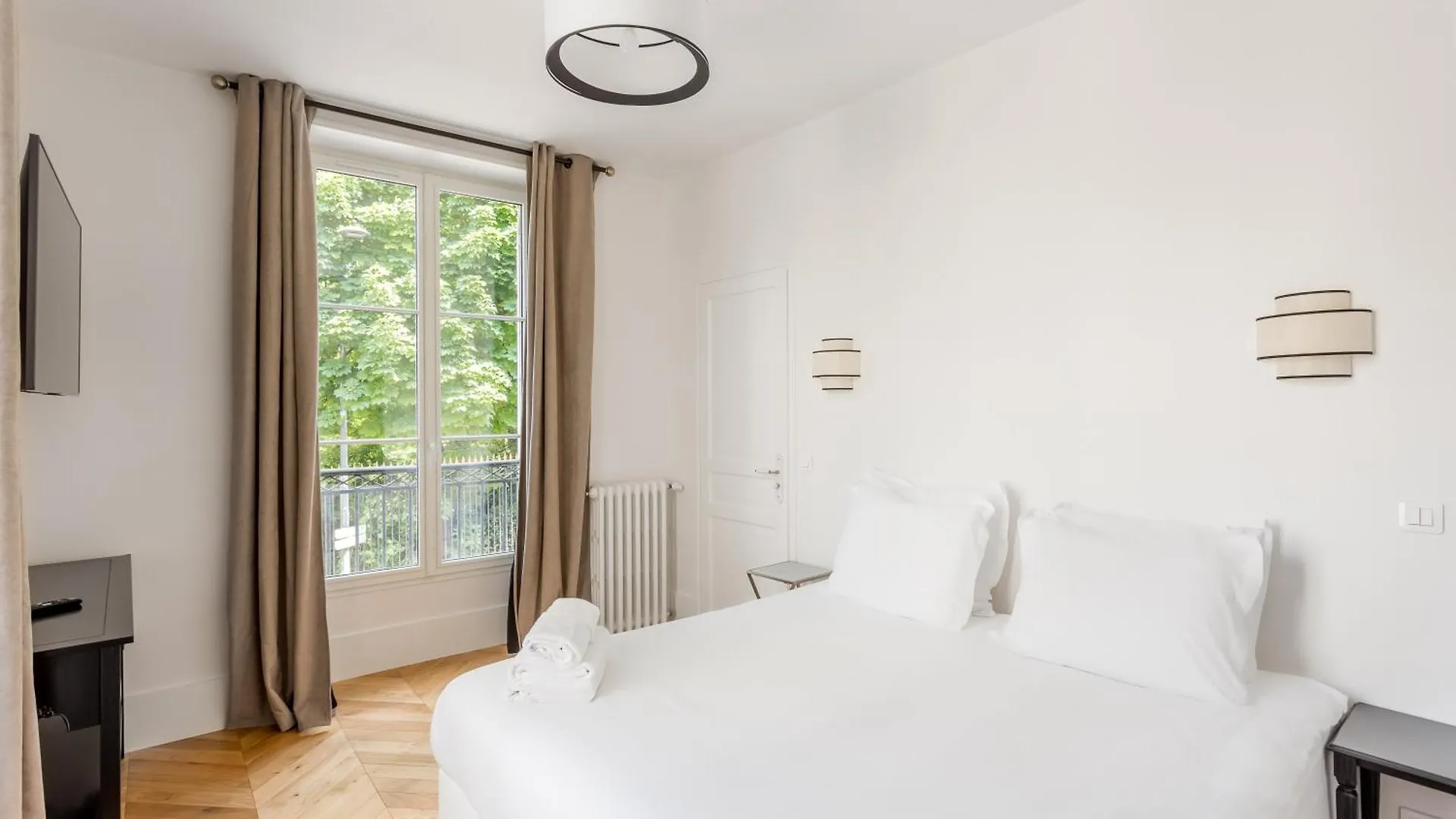 The Black Swan Paris Apartamento